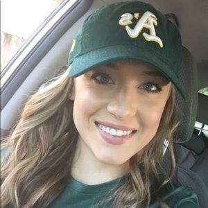 Meet your Posher, Adair